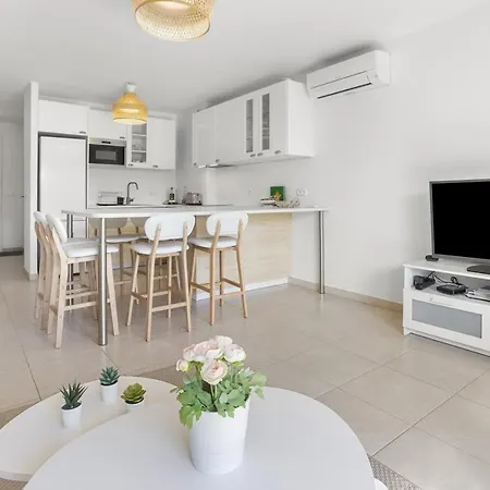 Semesterbostad Maison Au Calme Proche Village Grimaud